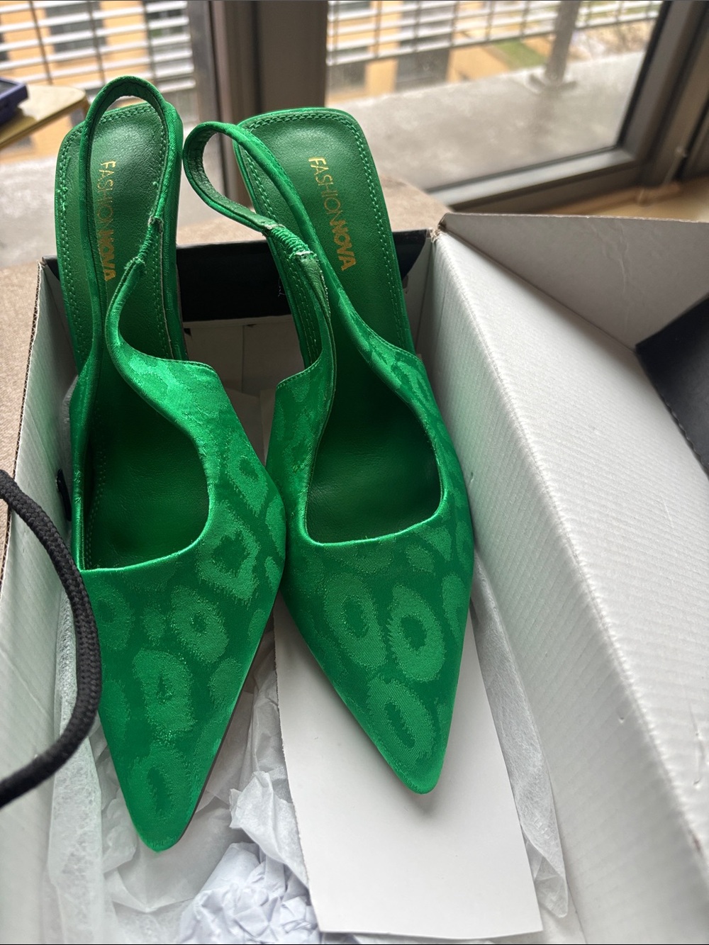 NIB Fashion Nova Green Satin Slingback Heels | size 9